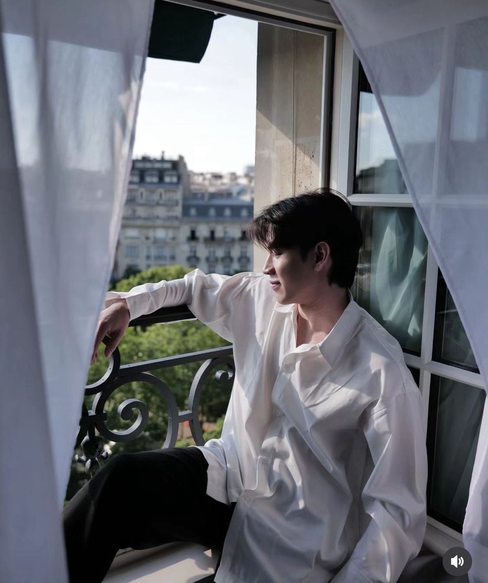 taynewtaehin's tweet photo. tawan always takes the most breath-taking pictures of newwiee 🥺

#เตนิว https://t.co/XCzPuUa5Yn
