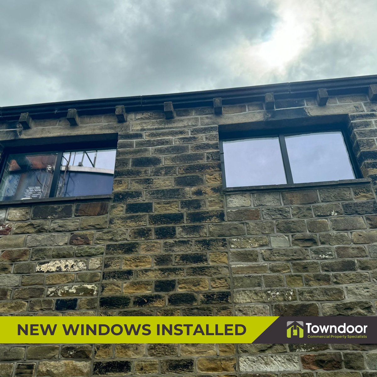 TowndoorLtd's tweet image. Thanks to the amazing team at Clearview Bi Folding Doors who have just upgraded the windows at Unit K5 for better insulation and energy efficiency! ✨

#Towndoor #ClearView #NewWindows #EnergyEfficient #Upgrade #CommercialLandlord #MelthamMills #Lettings #Holmfirth #Huddersfield
