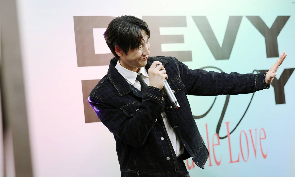 DEVY_thebag's tweet photo. เธอทำให้พวกเราเหมือนไอติม แค่ยิ้มละลายล้าวว😆😛

#DevyXBrightrpp #Devydoublelove #SOLBright #brightrpp #ไบร์ทรพีพงศ์ https://t.co/plfryOqIUm