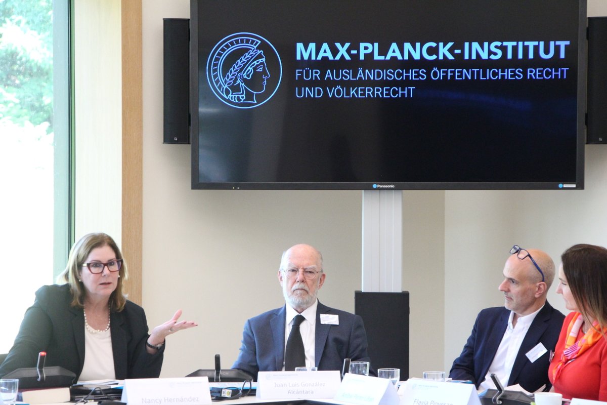 MPILheidelberg's tweet image. Después de una pausa para el café, tuvimos un panel fascinante sobre el impacto de @CorteIDH en las Altas Cortes Nacionales. Gracias a José Fernando Reyes, Nancy Yáñez y Juan Luis González Alcántara por sus valiosas perspectivas desde Colombia, Chile y México. #ICCAL