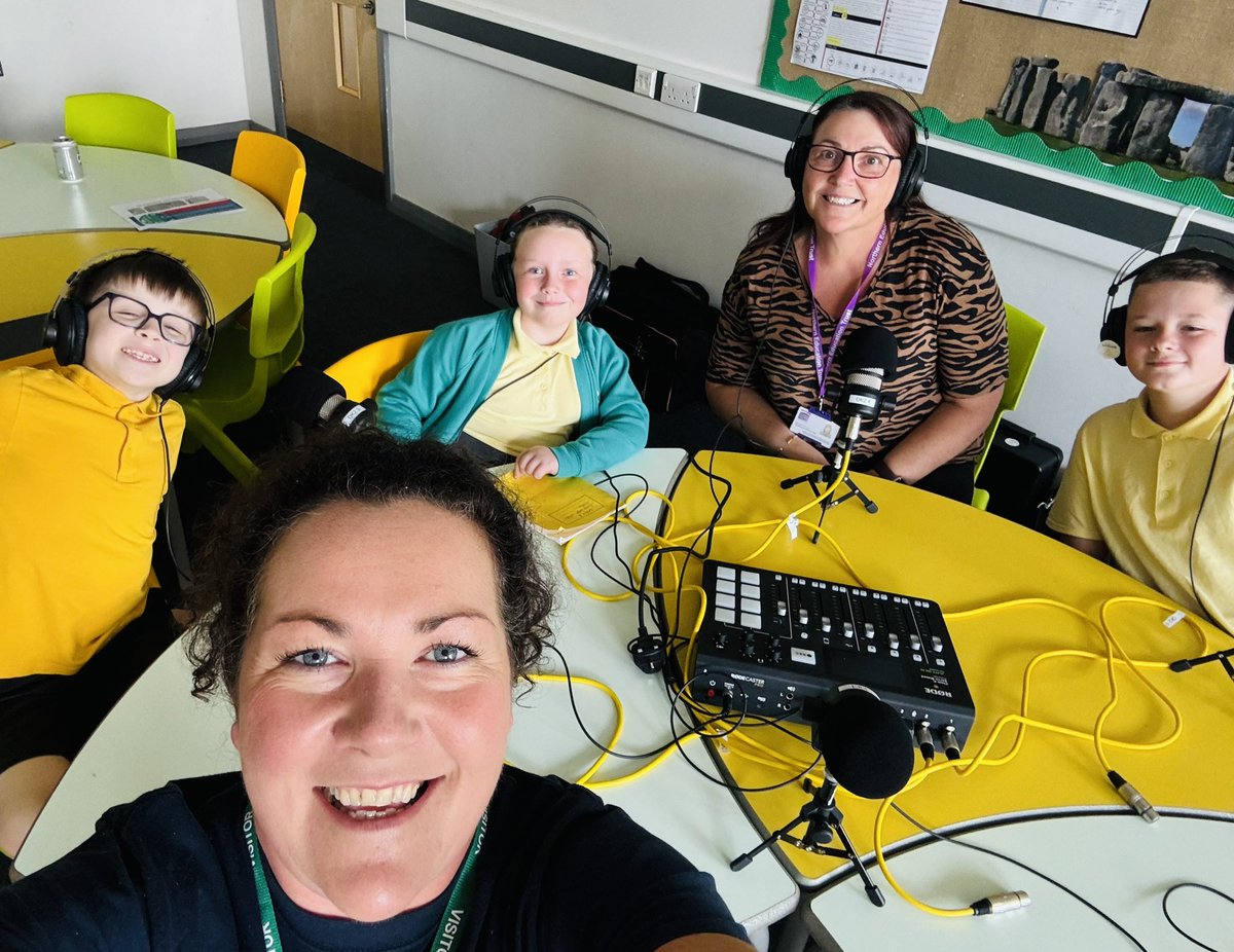 BrightLeadLaura's tweet photo. Final podcast recording of the year at @fernsacademy with the truly AWESOME Junior Safeguarding Team. These students really know their stuff and do a great job supporting Mrs Hough in getting those important messages to the school community.
#SafeguardingRules
#BrightLeaders๐ก https://t.co/YREqL7Trni