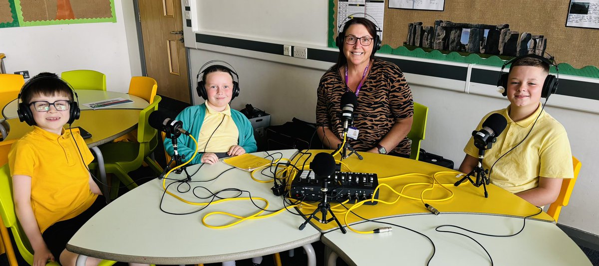 BrightLeadLaura's tweet photo. Final podcast recording of the year at @fernsacademy with the truly AWESOME Junior Safeguarding Team. These students really know their stuff and do a great job supporting Mrs Hough in getting those important messages to the school community.
#SafeguardingRules
#BrightLeaders๐ก https://t.co/YREqL7Trni