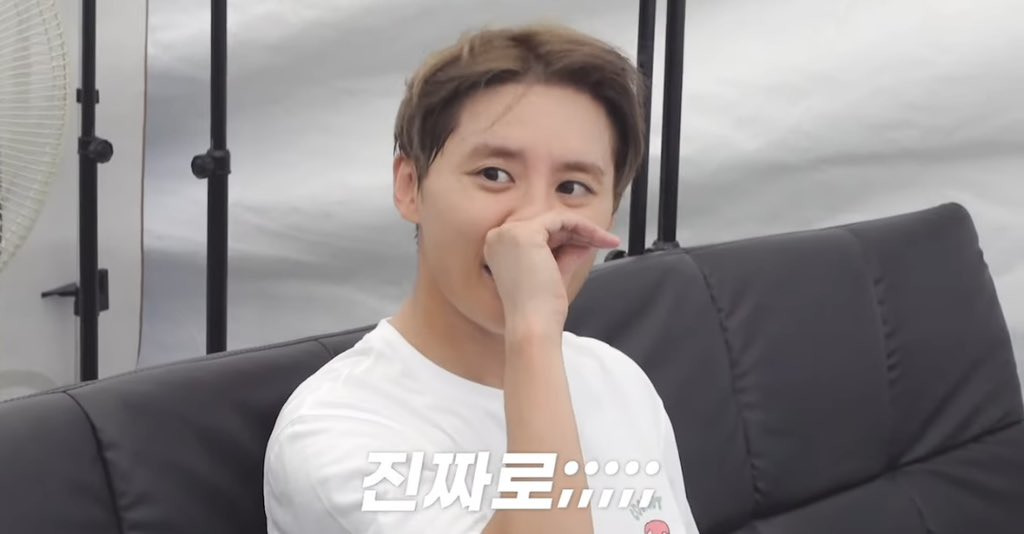 깐준수 졸라 잘 생겼는데 진짜로;;;;;  깐머 존버 ㅠㅠㅠㅠㅠㅠㅠㅠㅠㅠㅠ