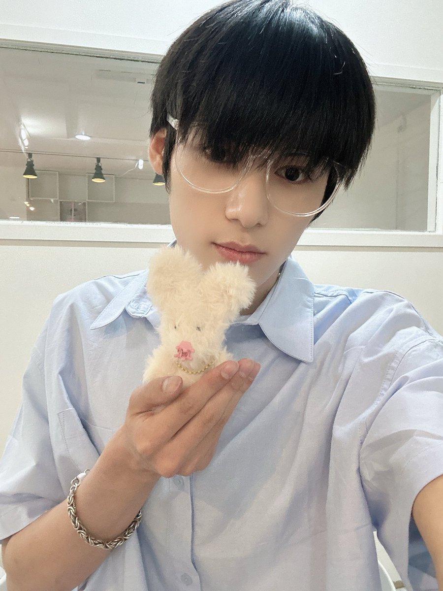 BXB_Brasil's tweet photo. [📷•15.07.24] atualização do #SIWOO via conta oficial dos membros no X.

"Um dia com Daejin 🐷"

[1/2]

#BXB #비엑스비 #SIWOO #시우 https://t.co/J7GxMjpcHd