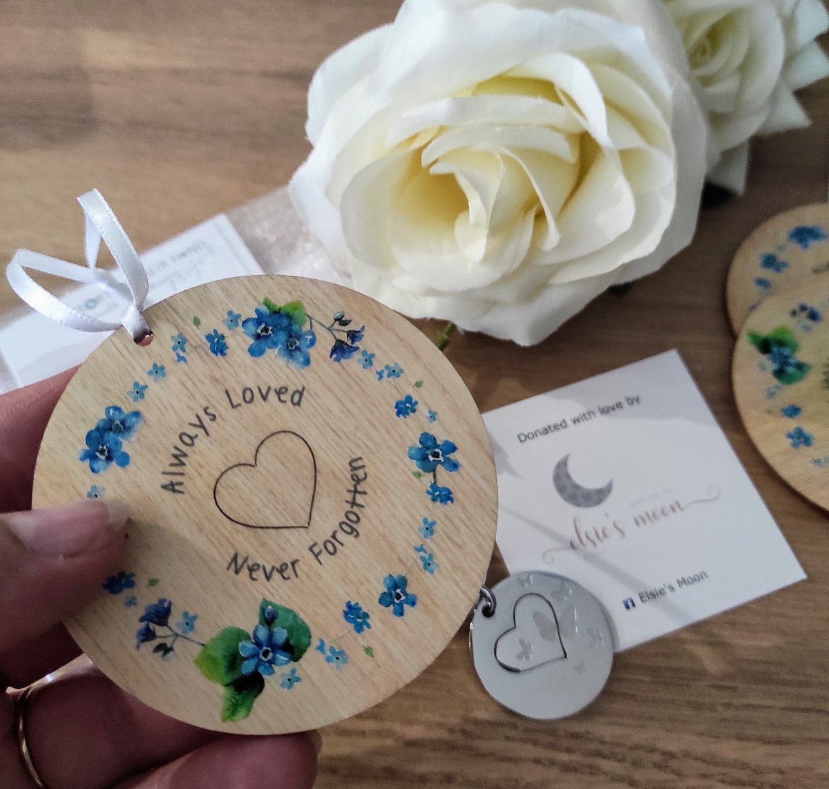 Heart in their Hand (@hithproject) on Twitter photo Thank you so much to @elsiesmoon for this large donation of our heart keepsakes that are baby and child loss.
They will be going off to <a href="/ClaireHouse/">Claire House</a> children's hospice and the Labour suite at Countess of Chester hospital.
They will be hugely appreciated - thank you ๐ xx
#grief Thank you so much to @elsiesmoon for this large donation of our heart keepsakes that are baby and child loss.
They will be going off to <a href="/ClaireHouse/">Claire House</a> children's hospice and the Labour suite at Countess of Chester hospital.
They will be hugely appreciated - thank you ๐ xx
#grief