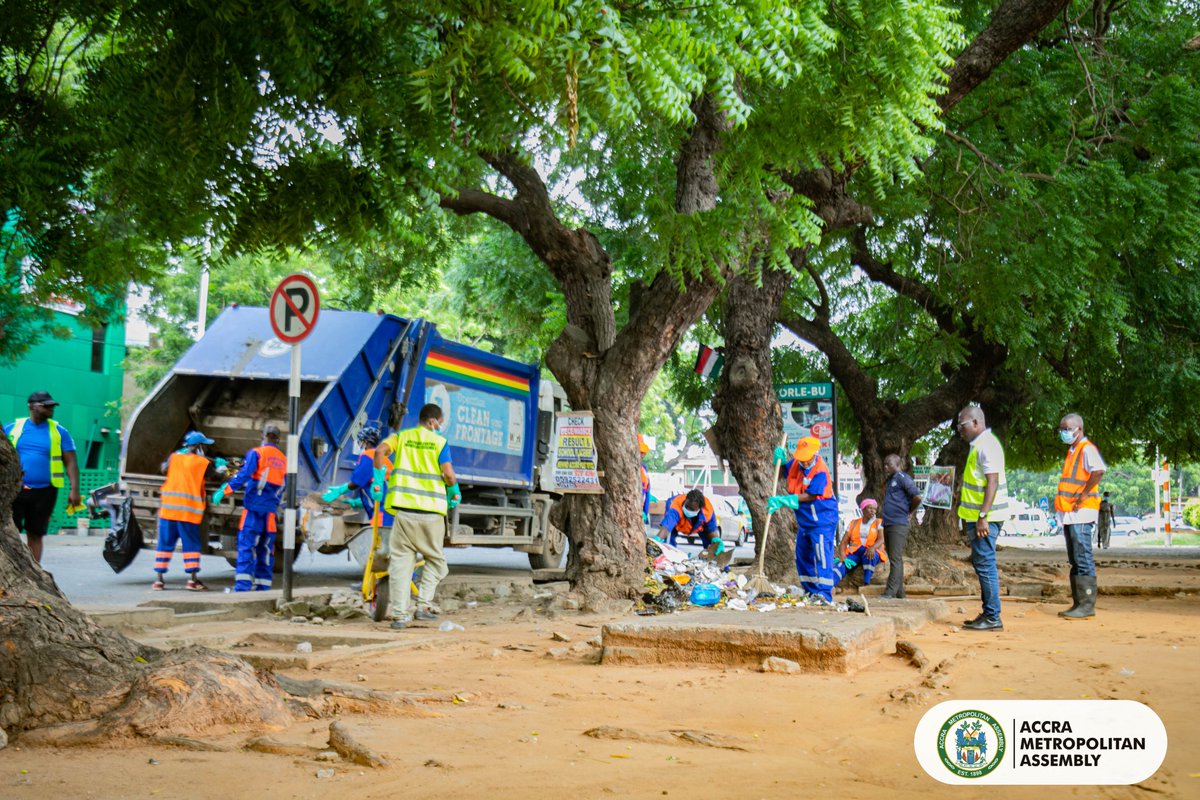 AccraMetropolis's tweet photo. Pictures: #HomowoCleanUp DAY 6
#CleanAccra
#UniteToClean
#GaMantse
#AccraMetro
#AccraLiveInLoveIt
https://t.co/v78cFs0YNJ https://t.co/pm6ertk4l0