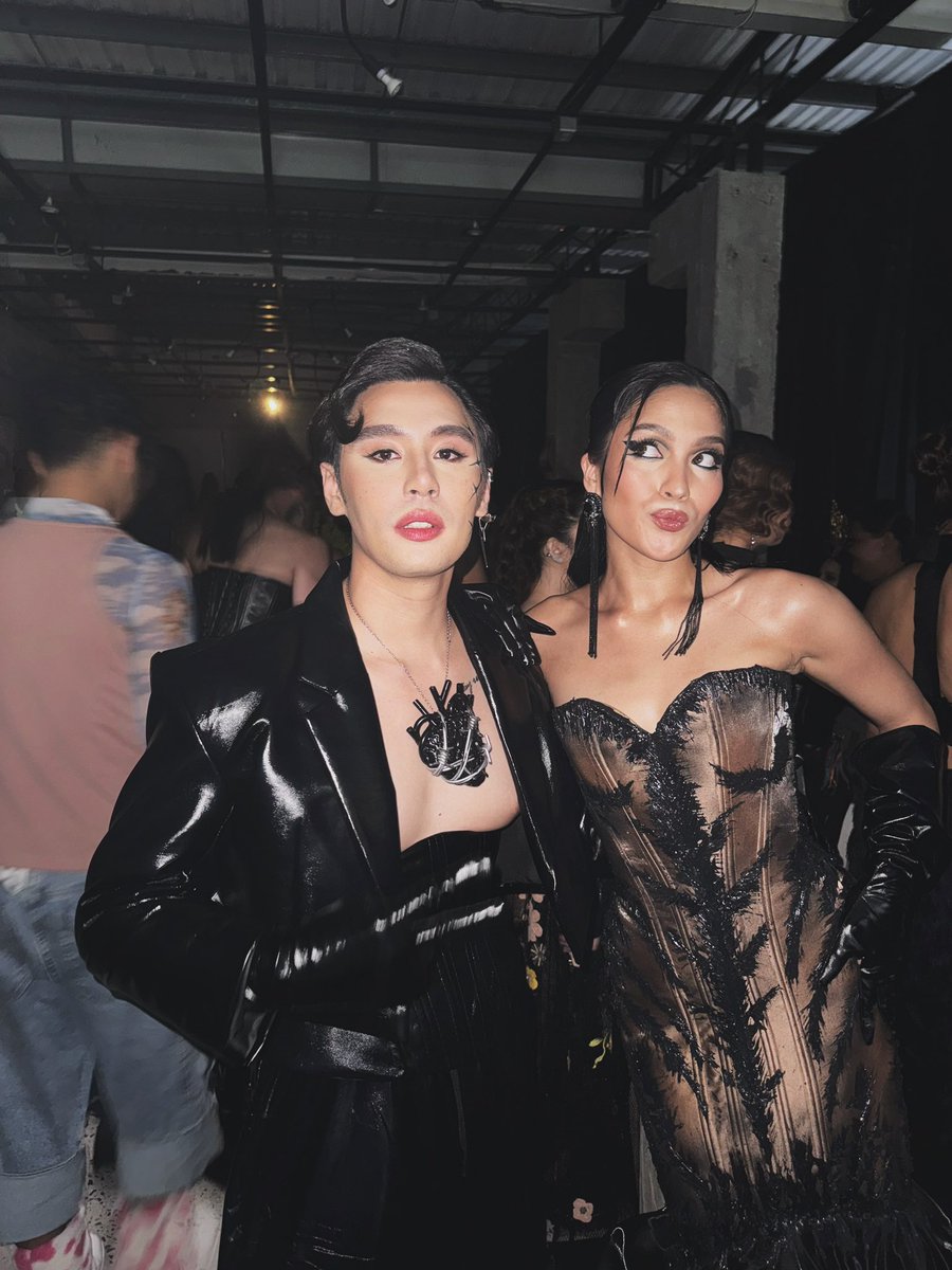 FifthSolomon's tweet photo. Reunited with Janeskii at @job_dacon ‘s fashion show. @itsJaneOineza https://t.co/niNvtARPFq