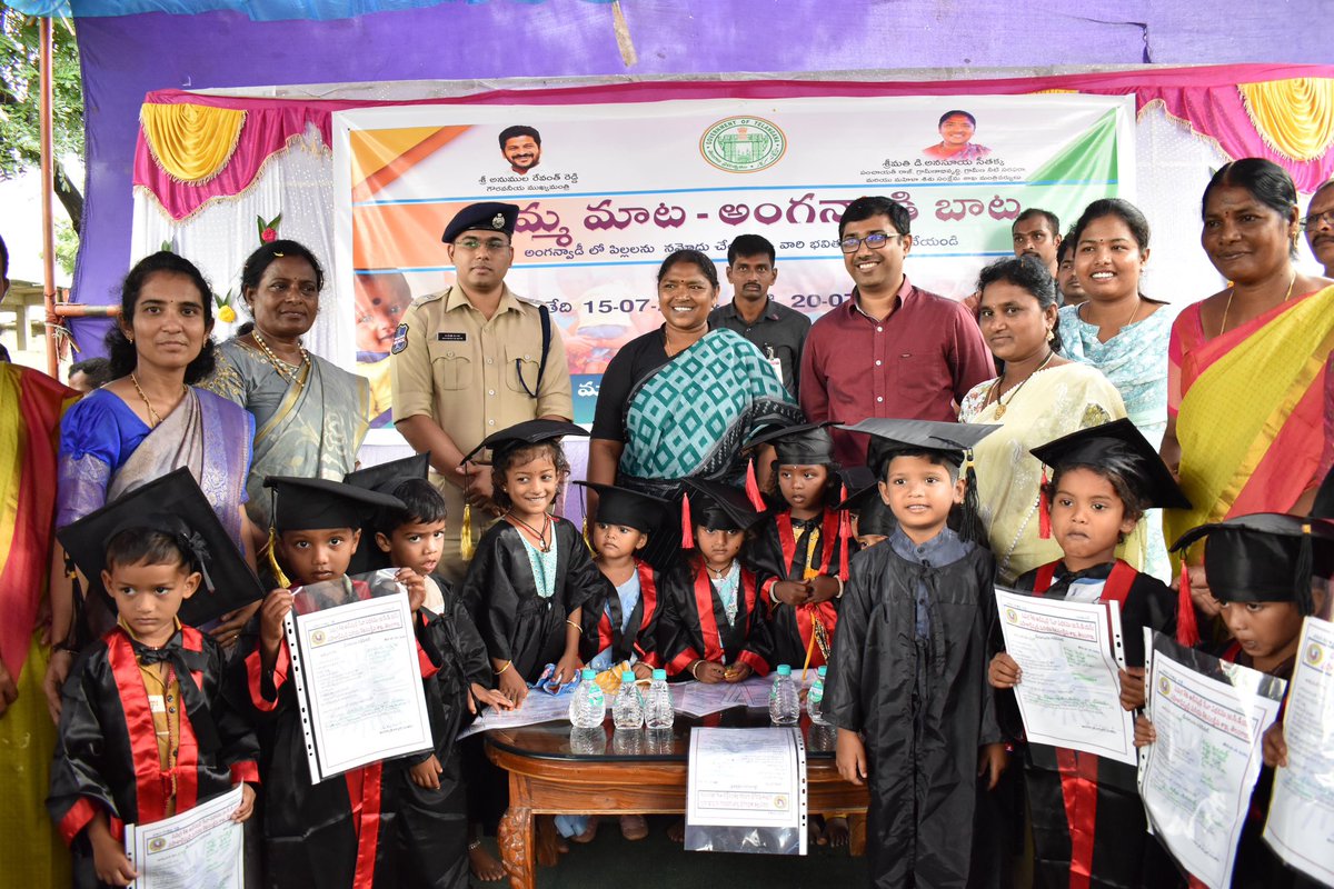 seethakkaMLA's tweet photo. “Amma Mata - Anganwadi Bata “ is not just a slogan but golden foundation for the bright future of our children and I am so happy to launch this project today . Telangana Anganwadi is a combination of education, health, nutrition and safety for children.
#education #Nutrition https://t.co/TF4B4OcLTr