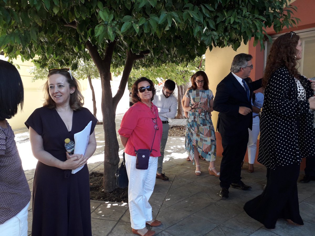 EEZCSIC's tweet photo. Hoy nos visita la Presidenta del  CSIC, junto  a la Secretaria General de Investigación y la Delegada del CSIC en Andalucia y Extremadura https://t.co/znvD0PG3tS