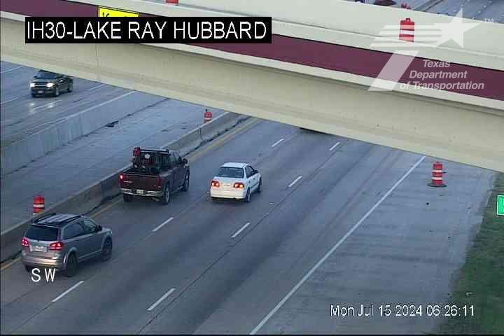 Code3TIMS's tweet image. Disabled Motorist | WB I-30 &amp;amp; Dalrock Rd (Rowlett) | Maroon Pick Up Truck in the Left Lane | NTX Wrecker Service En Route | Merge Right | Use Caution in the Area.