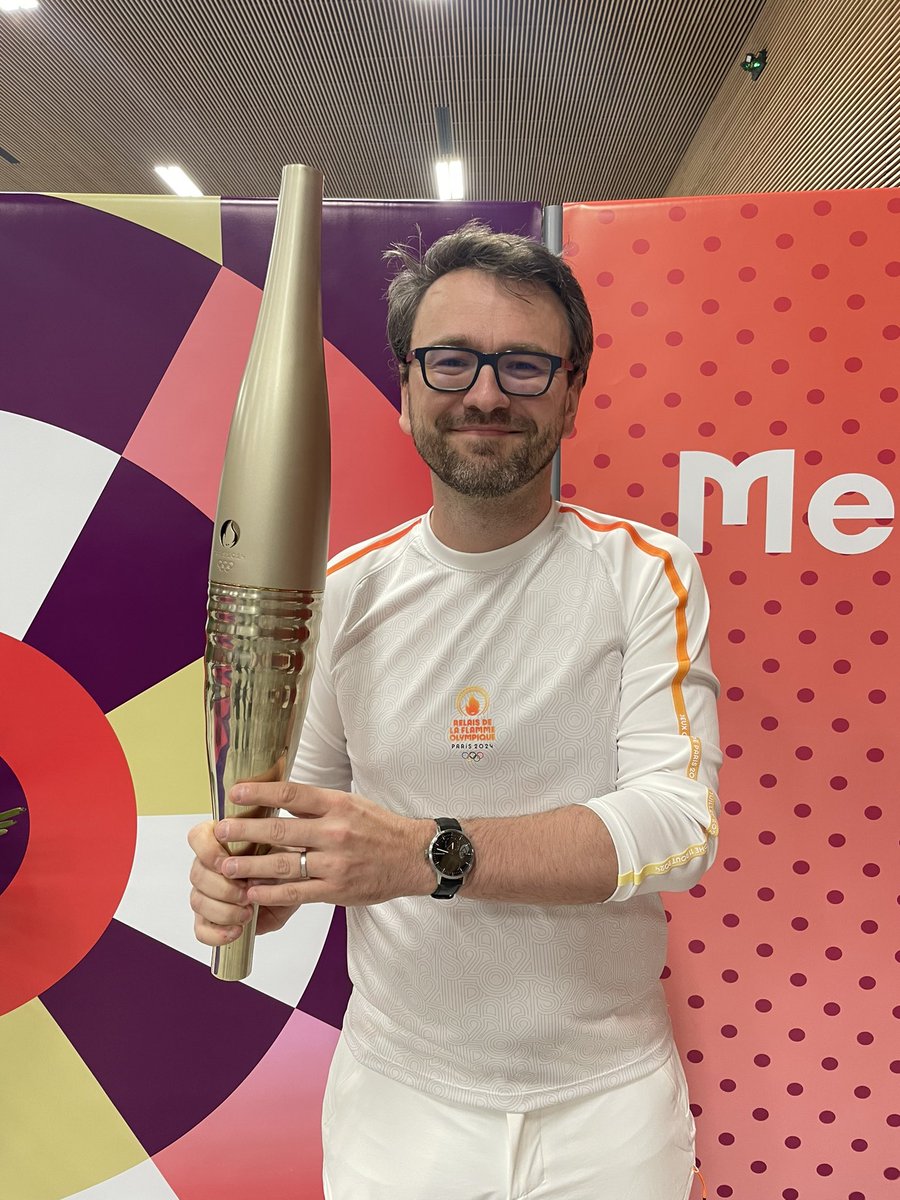 JulienBieganski's tweet photo. Moment unique autour du Relais de la đ„ ! Fier de reprĂ©senter mon club, le sport pour tous et les associations du 10e arrondissement !
@Paris2024
@Mairie10Paris
@FSGTofficiel
#cps10 https://t.co/MkxFF2uLRe