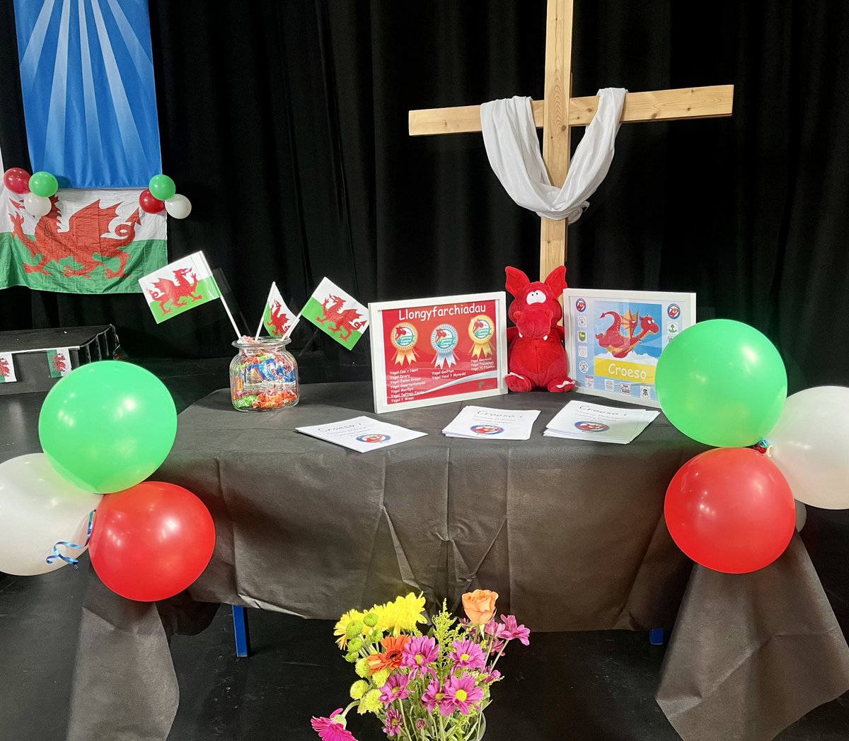 Tîm Cymraeg-Fflint tweet media