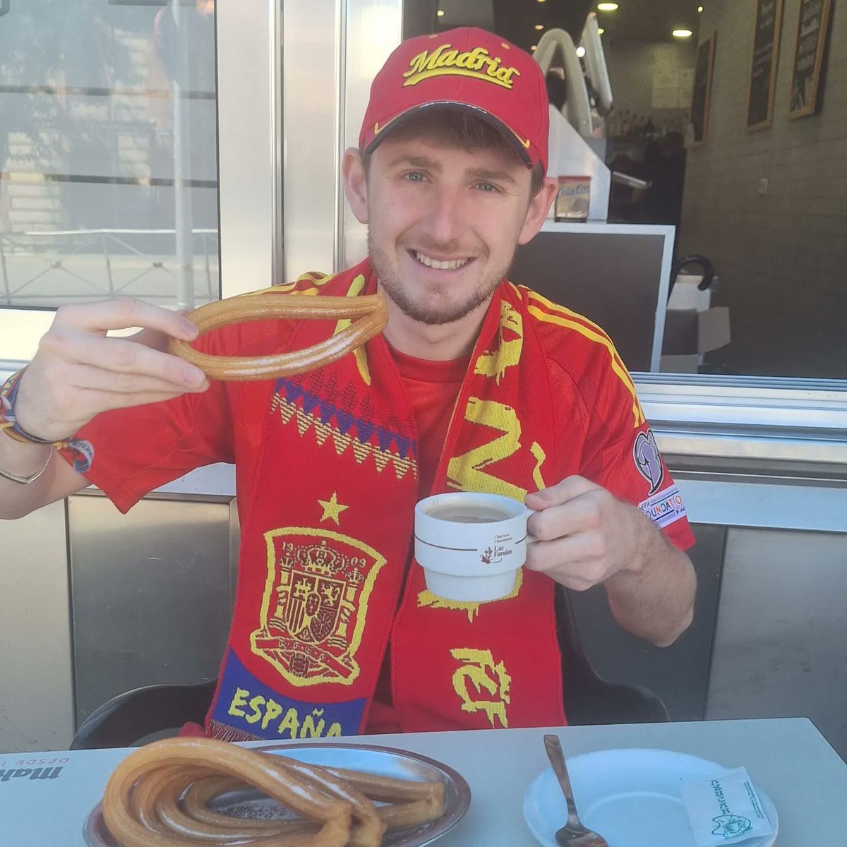 Cómo desayuné esta mañana 😁☕️🇪🇦

#CaféConLeche #Churros #España #C4MPEONES #VivaEspana