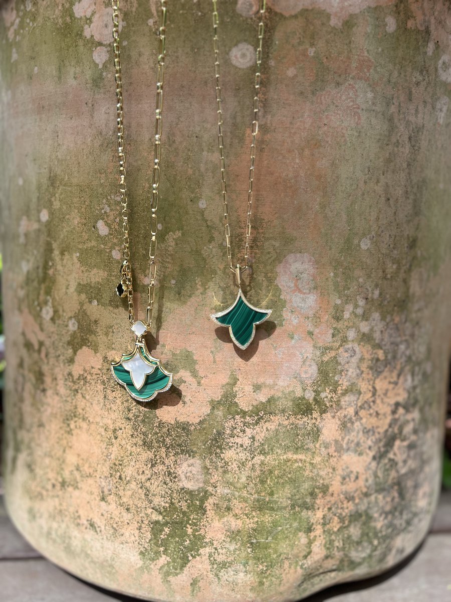 robertobravoRB's tweet photo. The meeting of malachite, mother of pearl and diamond, a magical summer dream...💫
#BravoMoments
#BravoToYou
#MarrakechCollection https://t.co/vL1ynQrKRk