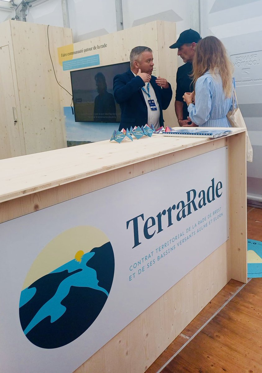 Laurent PERON (@peronlaurent) on Twitter photo Avec Mike Horn et Marine Audrey Barnerias sur le stand TerraRade.
À quand une expédition au cœur des bassins versants ? 😉
#terrarade
#brest2024 <a href="/Bassin_elorn/">Syndicat de bassin de l'Elorn</a> @BrestFr #epaga #mikehorn Avec Mike Horn et Marine Audrey Barnerias sur le stand TerraRade.
À quand une expédition au cœur des bassins versants ? 😉
#terrarade
#brest2024 <a href="/Bassin_elorn/">Syndicat de bassin de l'Elorn</a> @BrestFr #epaga #mikehorn