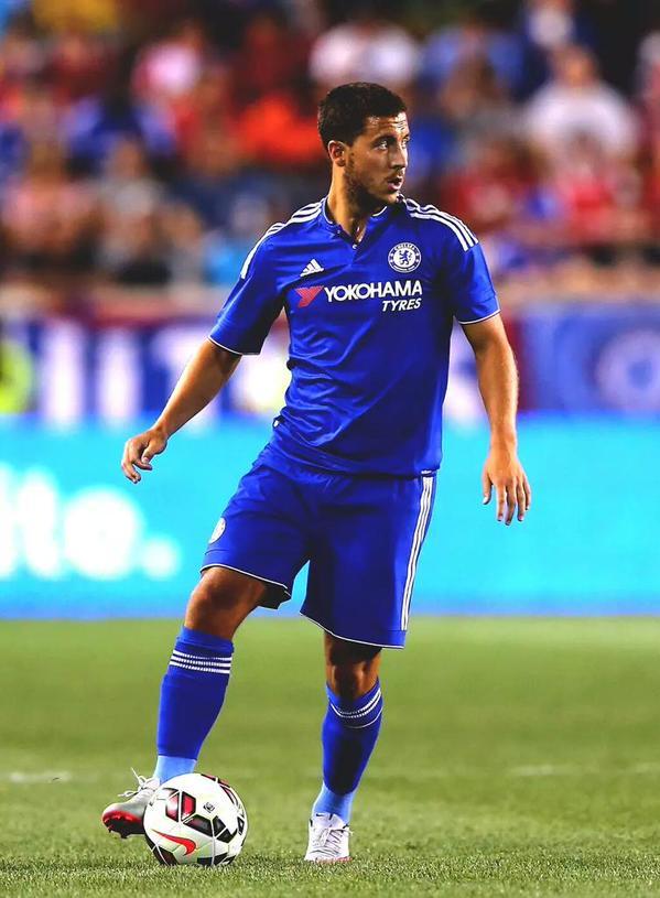 ComicreliefHQ_'s tweet photo. One of the Chelsea legend I admired a lot!. @hazardeden10  💙

I want to write my name in the Chelsea history book! 💙 https://t.co/qMpOgAKQOr