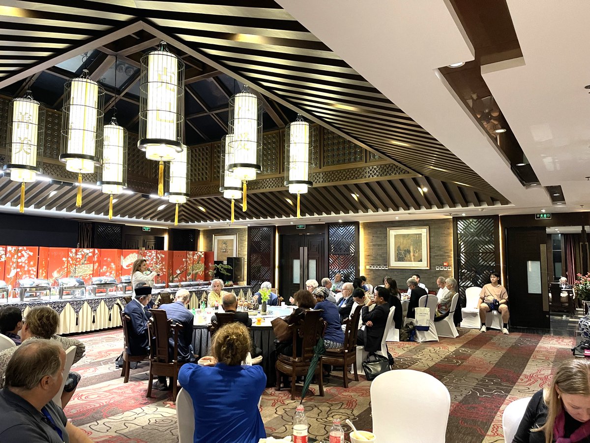 pkoundouri's tweet photo. Special Dialogue for the @UN #SummitoftheFuture: Global Ethics for New Multilateralism At the Confucius-Aristotle Symposium presenting @UNSDSN #GlobalClimateHub framework: https://t.co/YLjwkj8snW https://t.co/UnCXDFIIJX