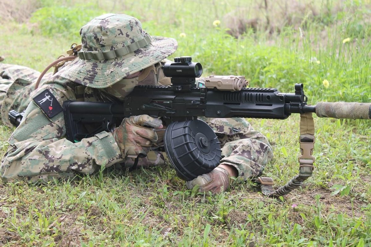 TanksPaintball's tweet image. Happy Monday. We have our sights on the weekend already. Come on out and enjoy some PAINTBALL, Airsoft and Gellyball. #tankspaintball #tanksairsoft #tanksgellyball #gellyballusa #gellyusa #ghostfrogs #bbwars #defy #lancertactical #greengas #apple #fortbendtx