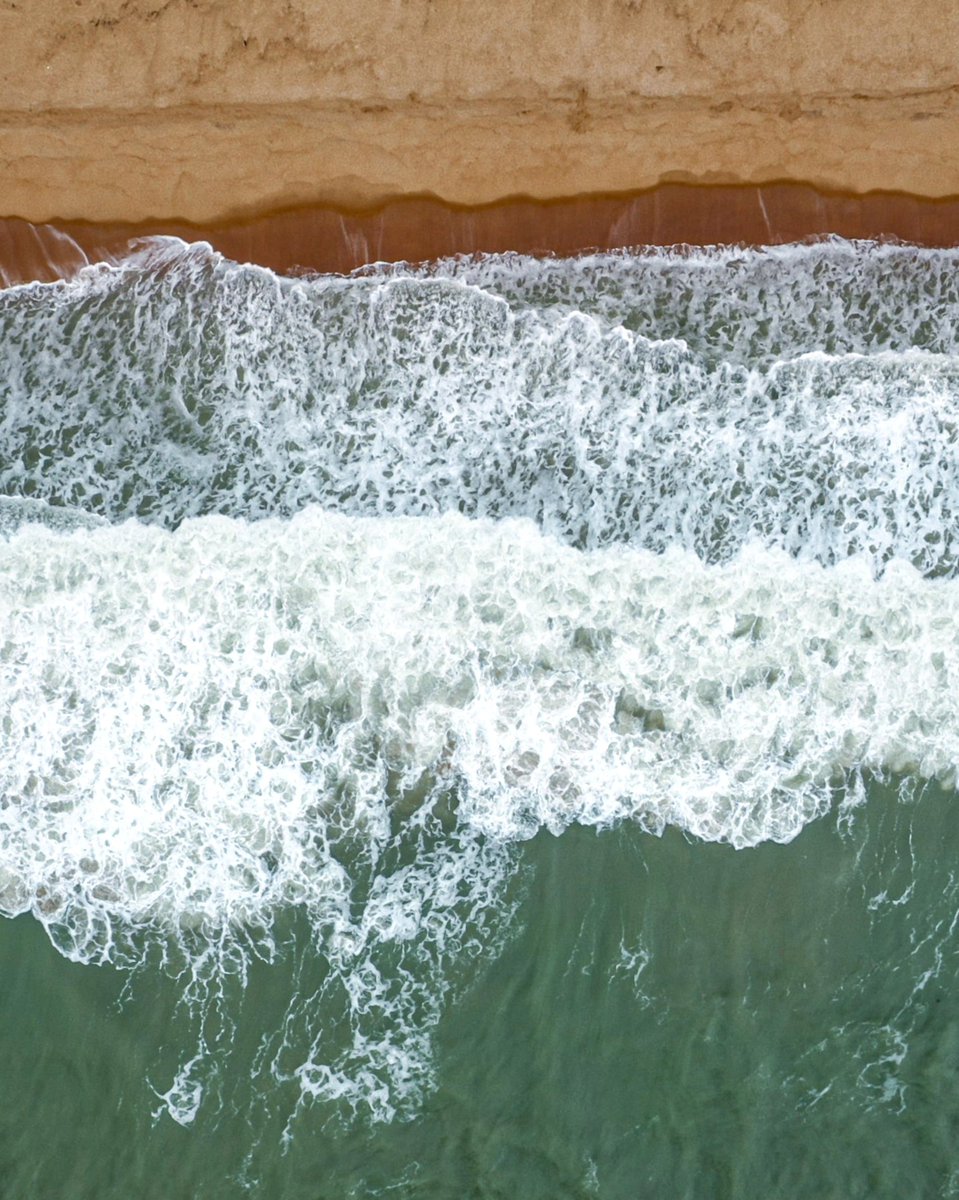 🎬Benín, infància robada.

🗓Estreno mundial en el <a href="/atlantidafilm/">Atlàntida Mallorca Film Fest</a>, este domingo 21 de julio a las 21h, en el cine Augusta <a href="/aficineib/">Aficine</a>.

🗨Presentación y coloquio con el director <a href="/CarlesBover/">Carles Bover</a>.

🎟Reserva tu entrada en reservaentradas.com/entrada/palma-…

🙌¡Os esperamos!