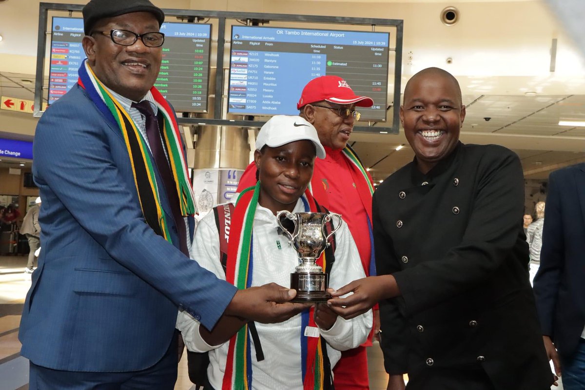 GautengSACR's tweet photo. [INPICTURES:] The welcoming of South African Wheelchair Tennis Star Kgothatso Montjane, after being crowned the 2024 Wimbledon’s women’s doubles champion in London, England on Sunday 14 July. 

#GrowingGautengTogether
#WomanInSport
#SouthAfricanPride https://t.co/28okK7XF3N