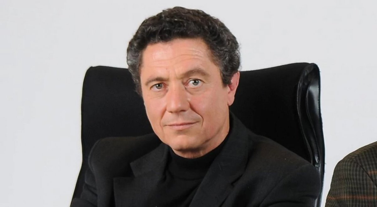 #Radiopolis | 📲 Hablamos con el analista internacional <a href="/claudioofantini/">Claudio Fantini</a> acerca del impacto del atentado a Donald Trump en Estados Unidos. 

🗣️ “Es una señal de las sombras oscuras que acechan los escenarios políticos, sobre todo en Estados Unidos”

#Ahora con <a href="/robertocaferra/">roberto caferra</a>