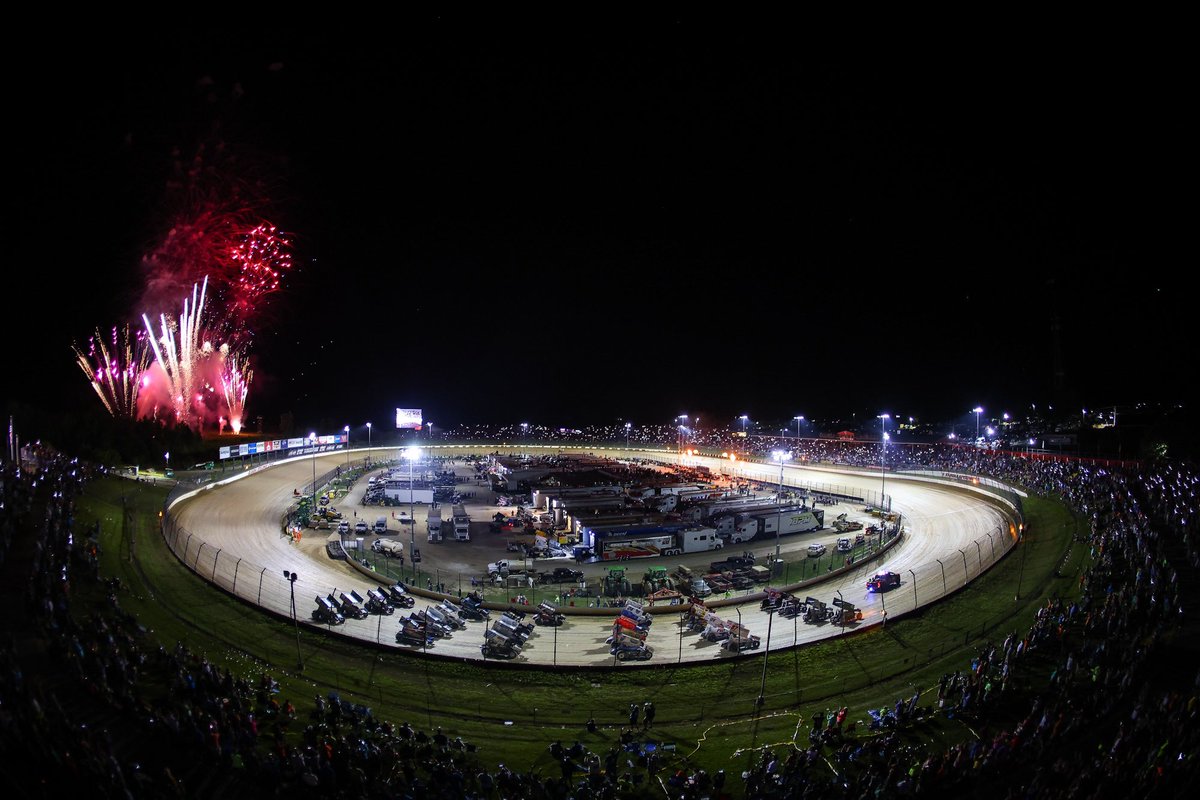 HighLimitRacing's tweet photo. It’s all about @EldoraSpeedway this week. 😍 https://t.co/MjDV2hvcz5
