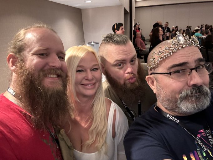 I regret shaving my beard before @WoTConOfficial. I didn&rsquo;t fit in at all. @taveren_tavern @Dinstaardude<a class="tags" target="_blank" title="On Twitter" href="/?out=eyJ0eXAiOiJKV1QiLCJhbGciOiJIUzUxMiJ9.eyJpYXQiOjE3MjEzNjExODgsImlzcyI6InR3cG9ybnN0YXJzLmNvbSIsIm5iZiI6MTcyMTM2MTE4OCwiZXhwIjoxNzUyODk3MTg4LCJyZWRpcmVjdF91cmwiOiJodHRwczovL3R3aXR0ZXIuY29tL1dvVENvbk9mZmljaWFsIn0.L3JwXmLqCDfnZXfljtz7ULs6nxOv0cKgYhfd6fVN08P25j3MfieWlcXvdGkm__FcyUj9BlkxI9TG2e6UxQqXWQ">@WoTConOfficial</a><a href="/tag/twitteroftime"class="tags"><span>#twitteroftime</span></a>