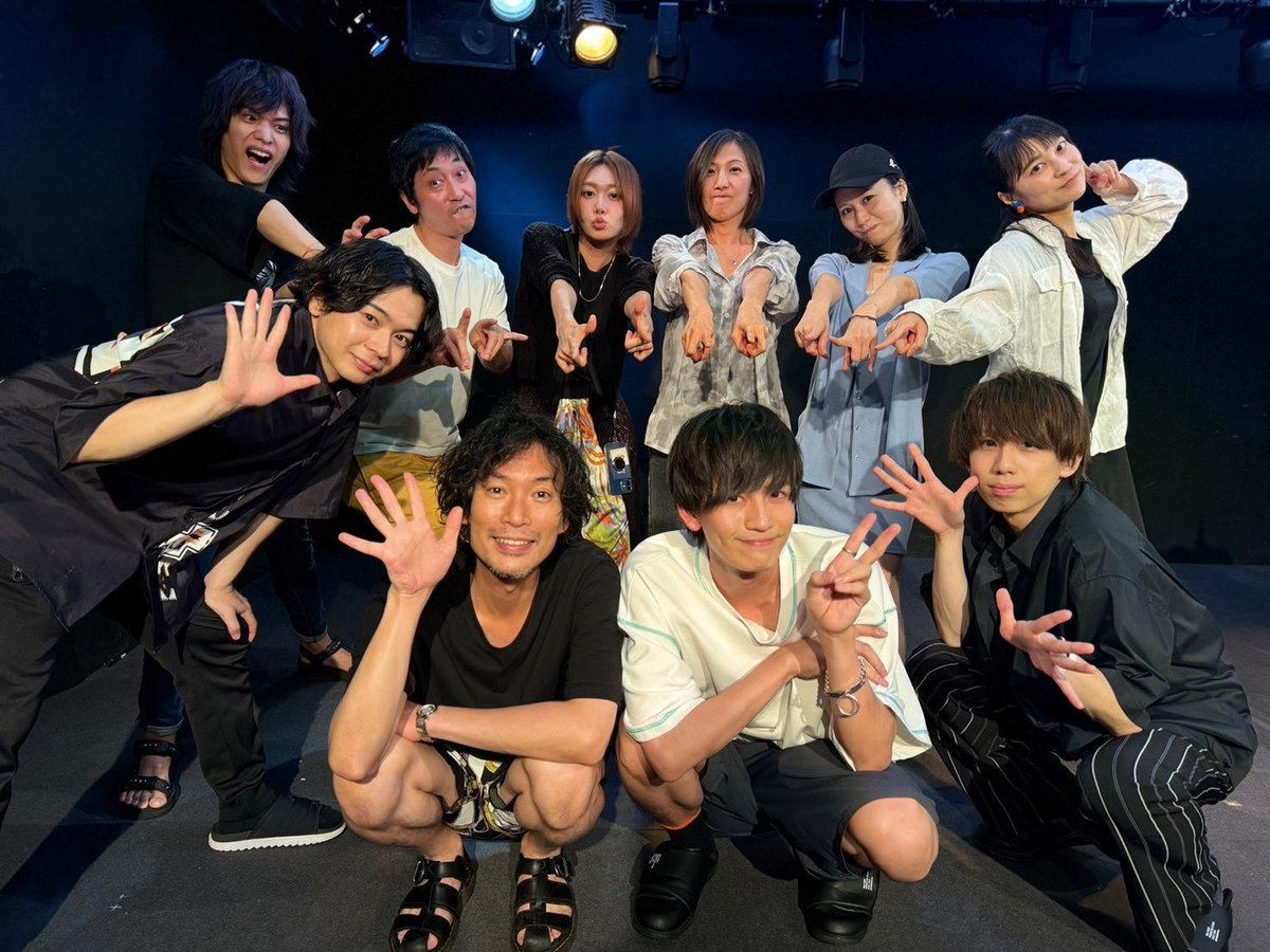 劇団 安達電機商会 旗揚げ公演
『何でこんなことになるかね』
イベント回含め全公演終了。
役者、スタッフ、お客様のお陰で最高の旗揚げとなりました。
仏になったオトン、安達修もきっと喜んでくれてると思います。
皆様、これからも劇団安達電機商会をどうぞ御贔屓に。
#あだちでんき
