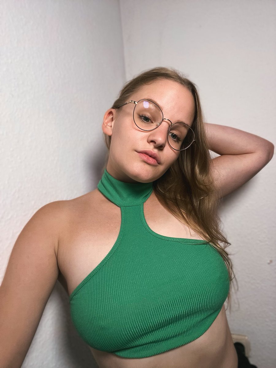 Lina-Klein tweet media