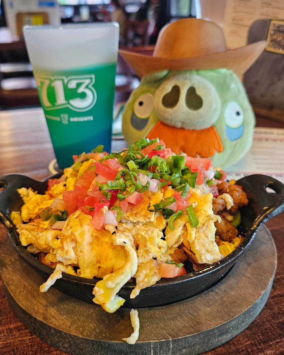 Hello Tweeps!  It's been a spell...

Here's <a href="/UncleTexGP/">UncleTex (德州叔叔/삼촌텍스)</a> at <a href="/SaucerSugarLand/">Flying Saucer Sugar Land</a> enjoying a <a href="/EurekaHeights/">Eureka Heights</a> #713Pilsner on #713Day, along with a Texas Skillet--Part of Flying Saucer's weekend brunch menu!