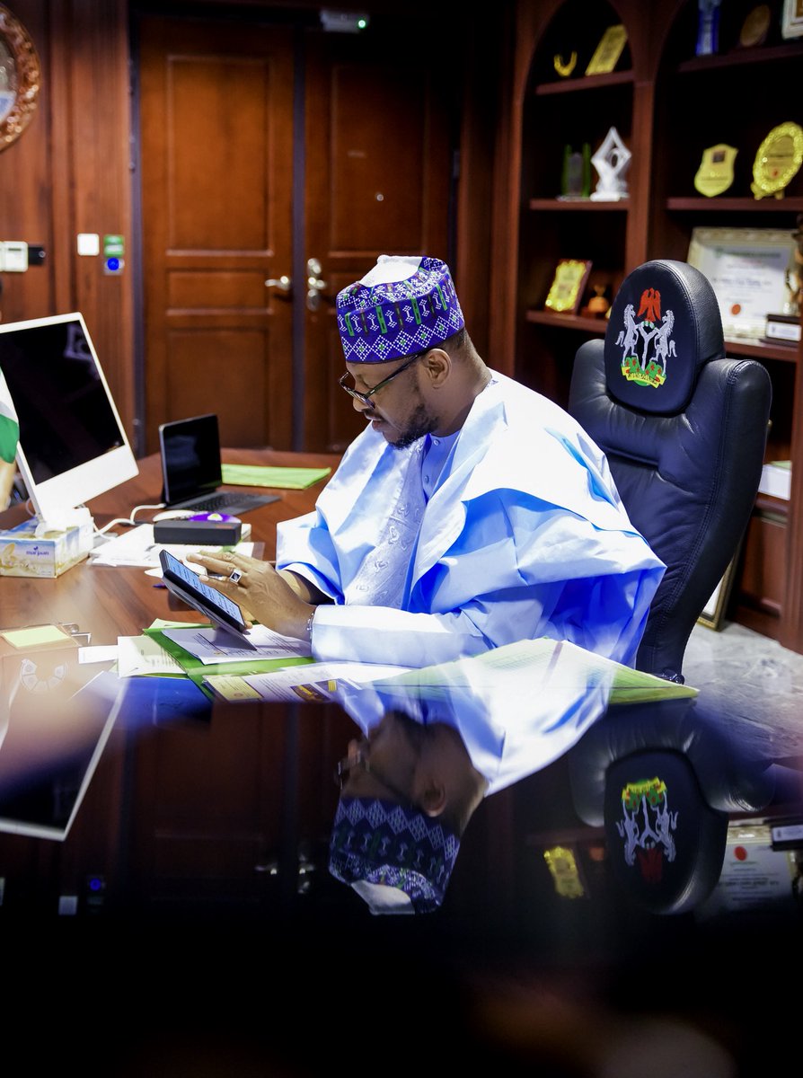 Miqdad_Jnr's tweet photo. 👔 The Executive Governor, Katsina State @dikko_radda.
📅 15th July, 2024.
🏠 Katsina State Government House, Katsina. https://t.co/bY0D26rhoT