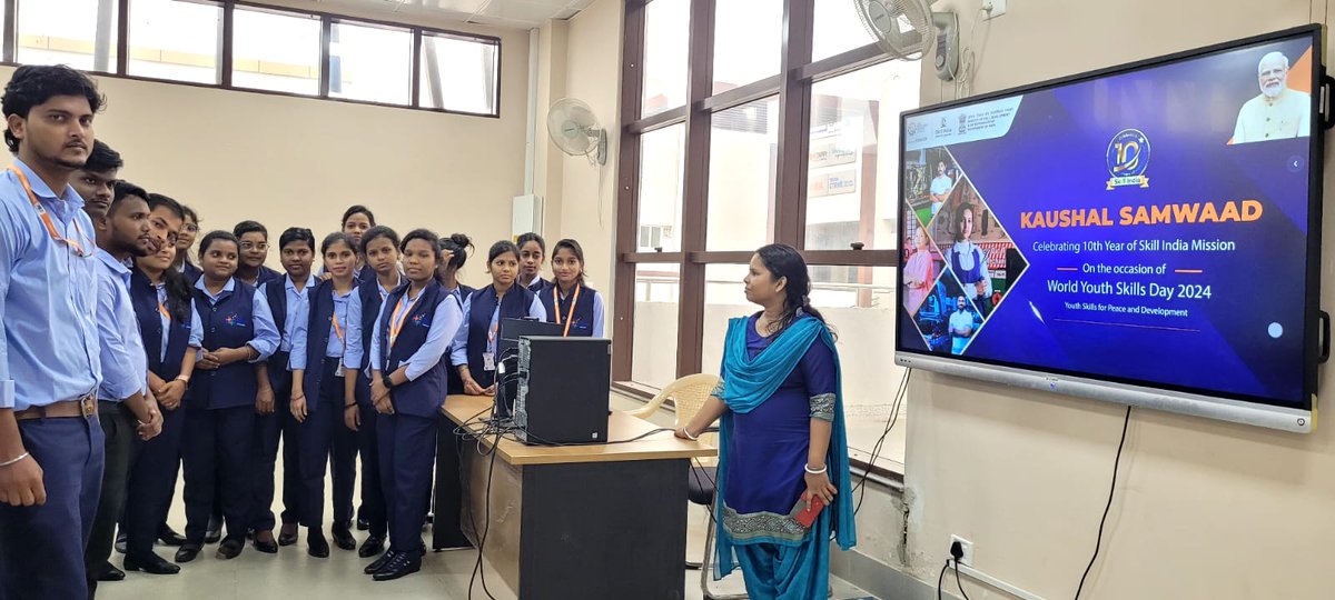 SDIBhubaneswar's tweet photo. This World Youth Skills Day 2024, SDI-B connected with the theme of ‘Youth Skills for Peace and Development'. Practicing Skill for Peace and Prosperity is the new Phenomenon for us.
#WorldYouthSkillsDay #WYSD2024 #YouthforPeace #SkillIndia https://t.co/2b92M3twLD