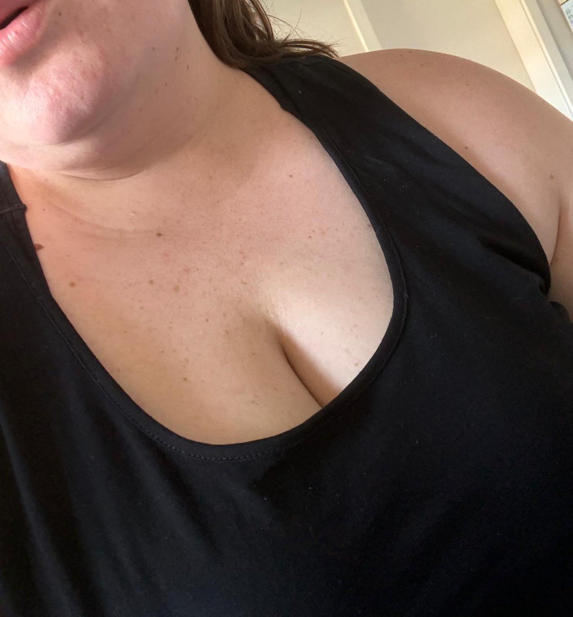 Ist euch auch so warm heute? 🥵 
Wenn nicht dann schaut mal bei mir in OnlyFans 😈 dann wird euch heiß das Bild gibt es nur da exklusiv kostenlos ❤️ den link findet ihr in meiner Bio genau so auch den zu meinem Telegram Kanal 😇
#bbw #NaturalBoobs #nsfwtwt #repostme #retweetme