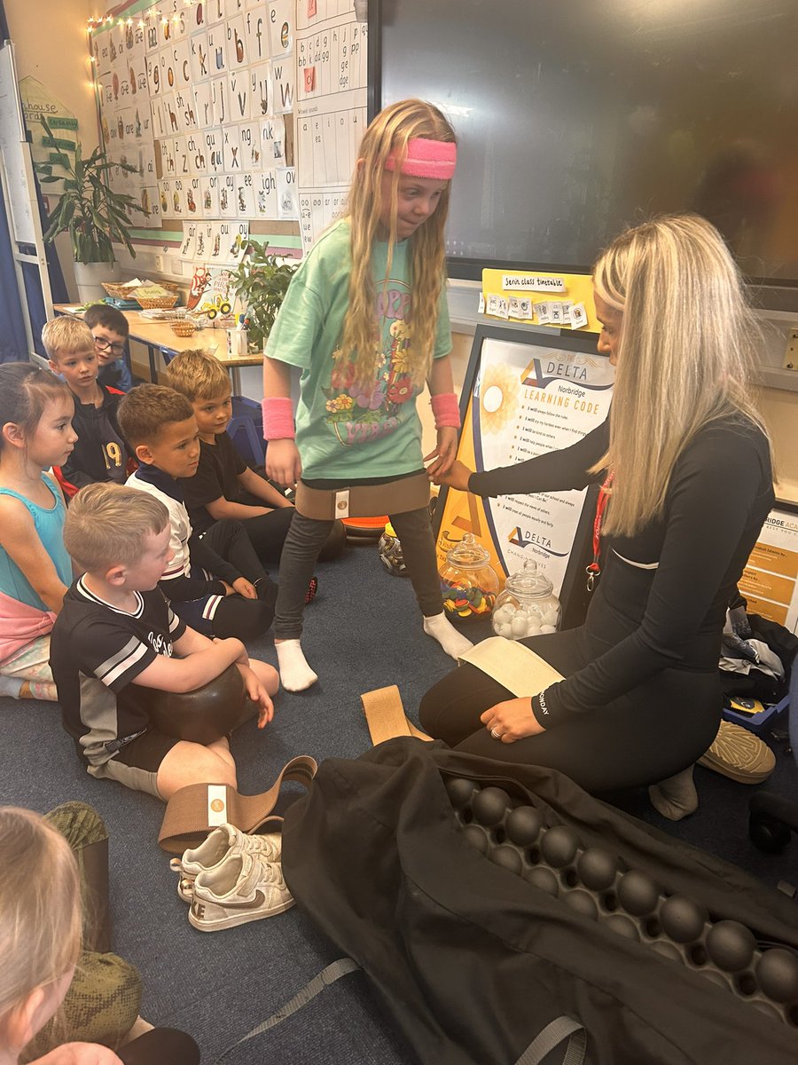 Mini Grey Class tweet media