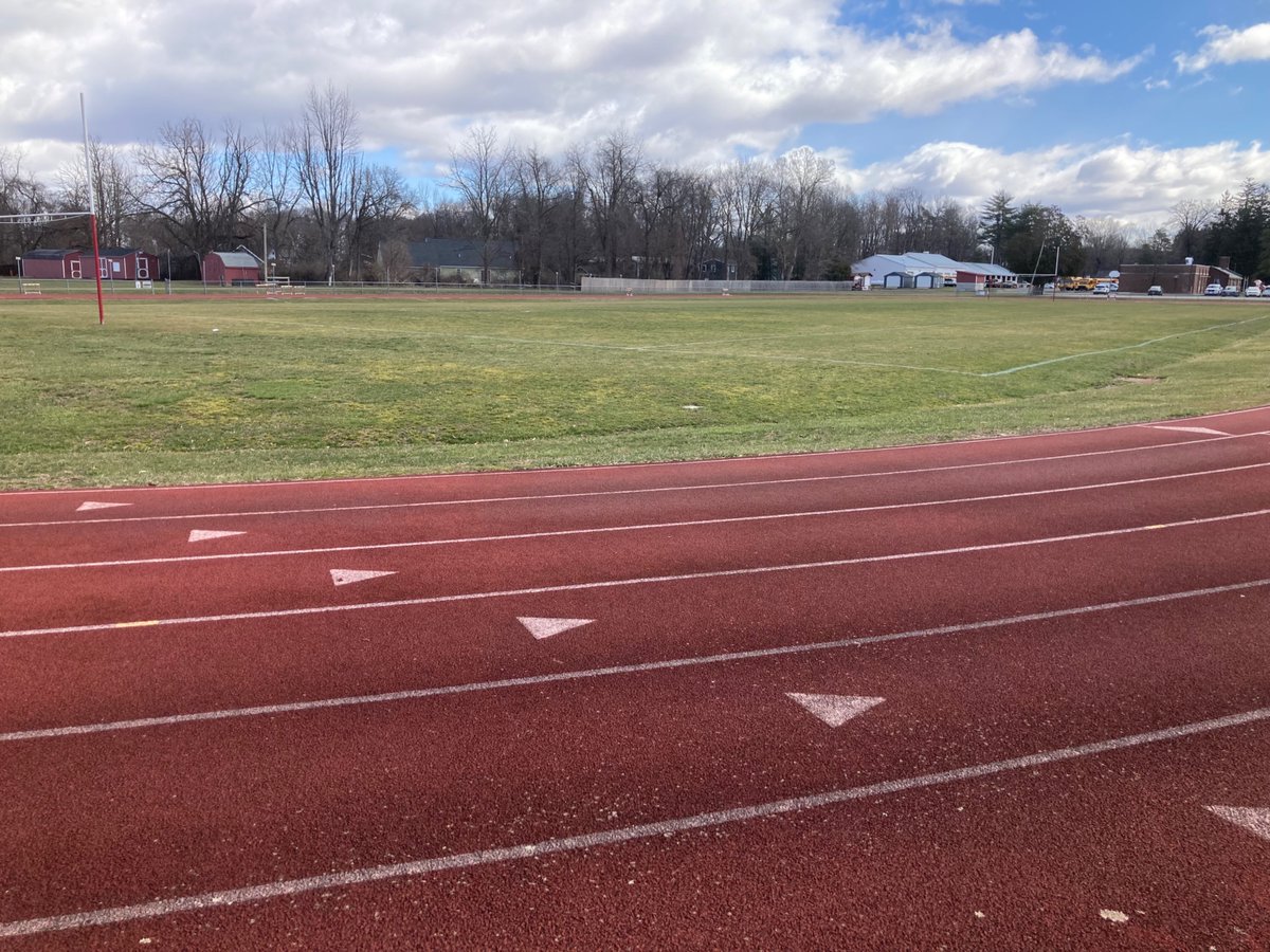 rhcsd's tweet image. Learn more about what was shared at the BOE&apos;s facilities meeting about solutions to fix the athletic field problems at the high and middle schools. Full story on our website: ow.ly/HeNq50SBJw2