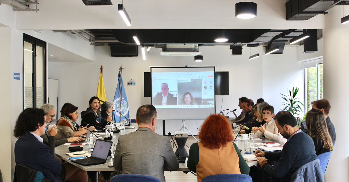 ✅ Hoy, la directora de la <a href="/UnidadVictimas/">Unidad para las Víctimas</a>, <a href="/liliasolanor/">LILIA SOLANO</a>, se reunió con representantes del Sistema de <a href="/onucolombia/">ONU Colombia 🇺🇳</a> para exponer sus apuestas en la atención y reparación a las más de nueve millones de víctimas del conflicto armado.