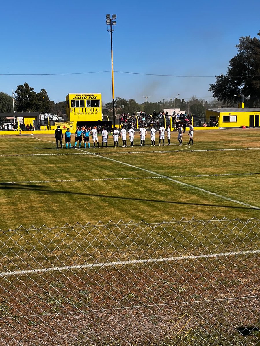 Felicitaciones jugadores y cuerpo técnico por haber llegado hasta esta instancia. 
Orgullosos del compromiso, las ganas y los valores que tienen al vestir y defender la camiseta del negro, dentro y fuera de la cancha.

💛 ¡El fútbol siempre da revancha negros! 🖤