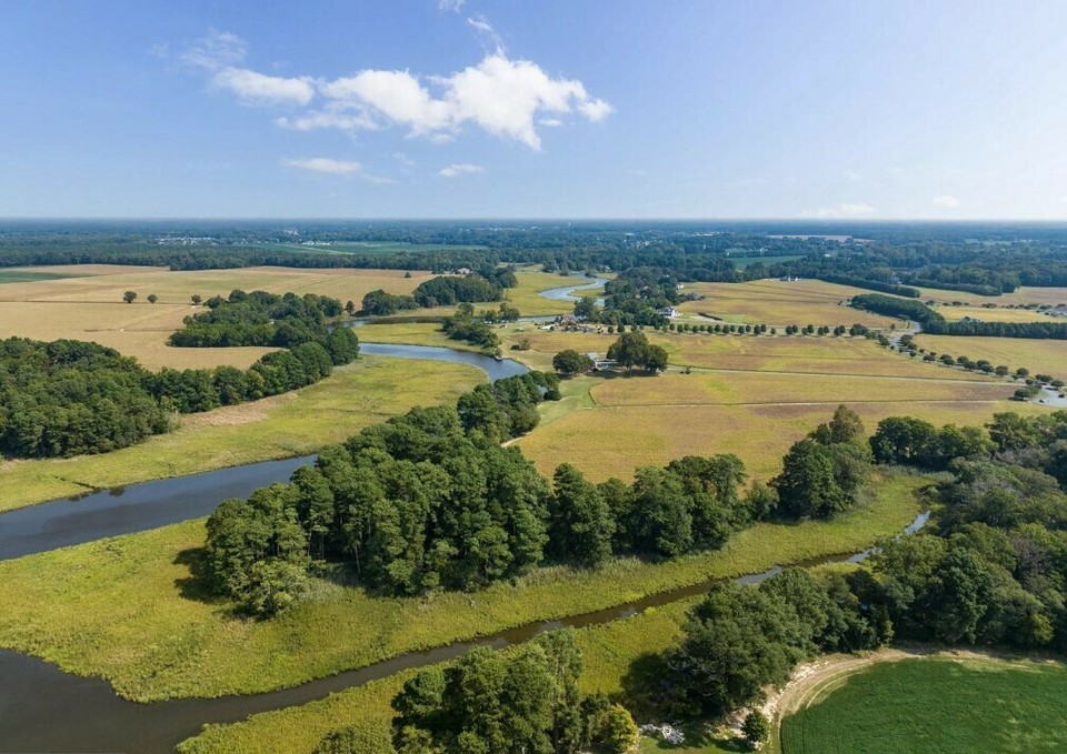 theBrokerList's tweet photo. Rose Hill on the Manokin- 19.97 Acre Pristine Building site #PrincessAnne #Maryland #CRE @svnmiller #Land #ResidentialLandDevelopment https://t.co/52tFr0zSpf https://t.co/gqCTO8HpoK