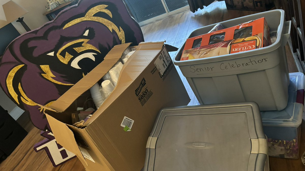 AVID_All_Star's tweet image. When you’re the Senior Celebration committee lead for your kid’s high school… you inherit “The Bins”of stuff! Takes me back to my days as the Senior Class Sponsor at the high schools I worked at. #educatoreveryday #volunteer #itmatters 💪🏼🤨