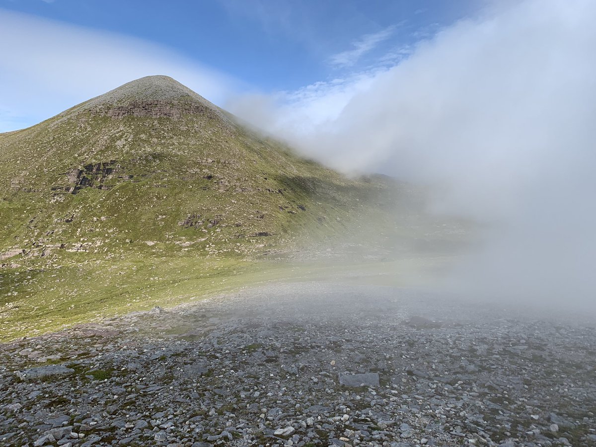 MunroMoonwalker's tweet photo. Cul Mor today - clag all way up road then broke through cloud sheet for spectacular views #scotland #mountains #nwhighlands https://t.co/Xfizcol6Rl