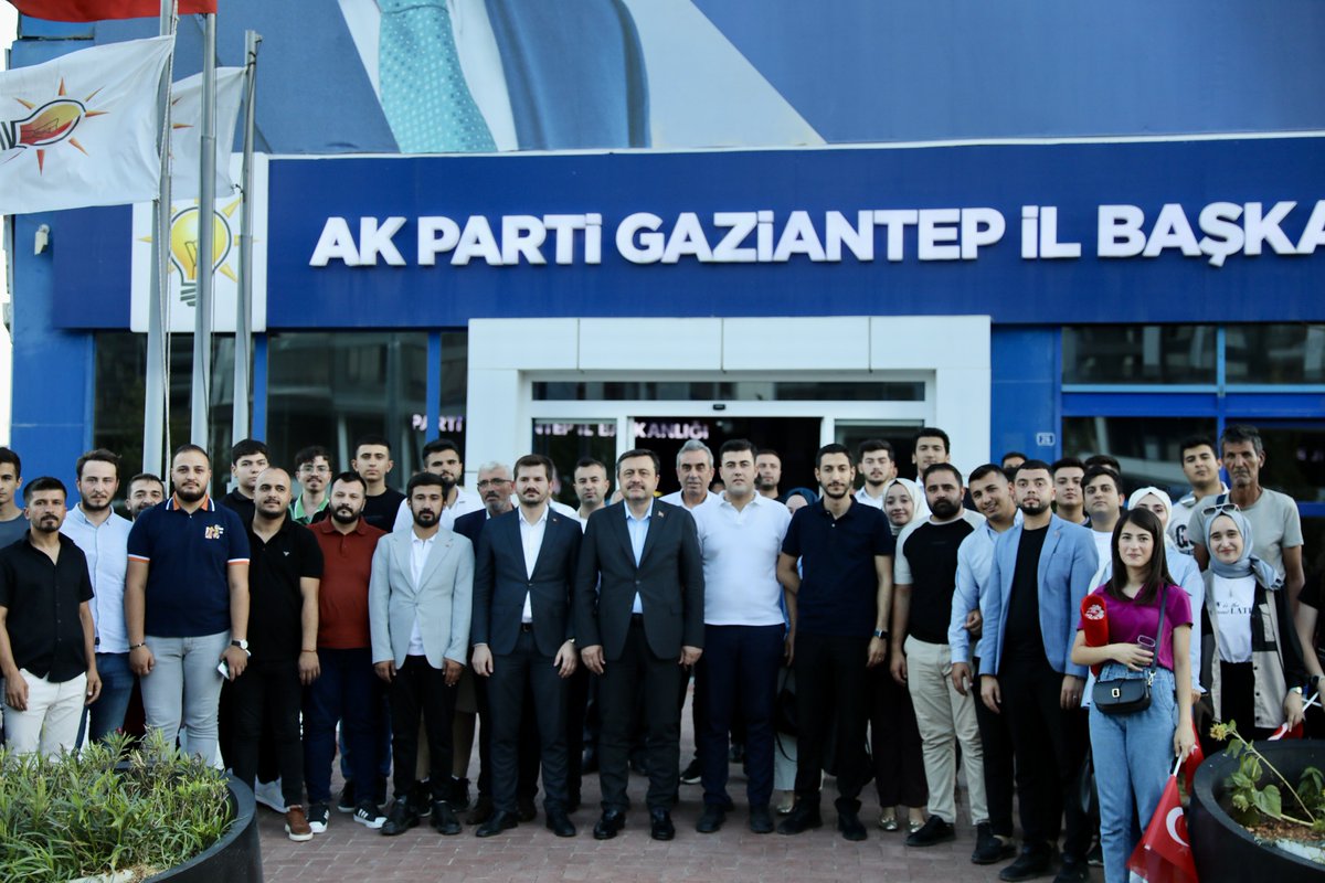 AKPartiG_Antep's tweet photo. 15 Temmuz hain darbe girişiminin 8’inci yıl dönümünde, Türk milletinin bağımsızlığına ve demokrasisine sahip çıkarak darbe girişimine karşı ortaya koyduğu destansı direniş adına alandayız… 

Demokrasimize ve irademize düşman olan şer odaklarını hiçbir zaman unutmadık, unutmayacağız. 

@RTErdogan 
@erkankandemir 
@fmfedaioglu 
@avmustafadurmus 
@halilugur1971 
@ismailguler027 
@Skamilakparti 
@akgenclik27 
@Akparti