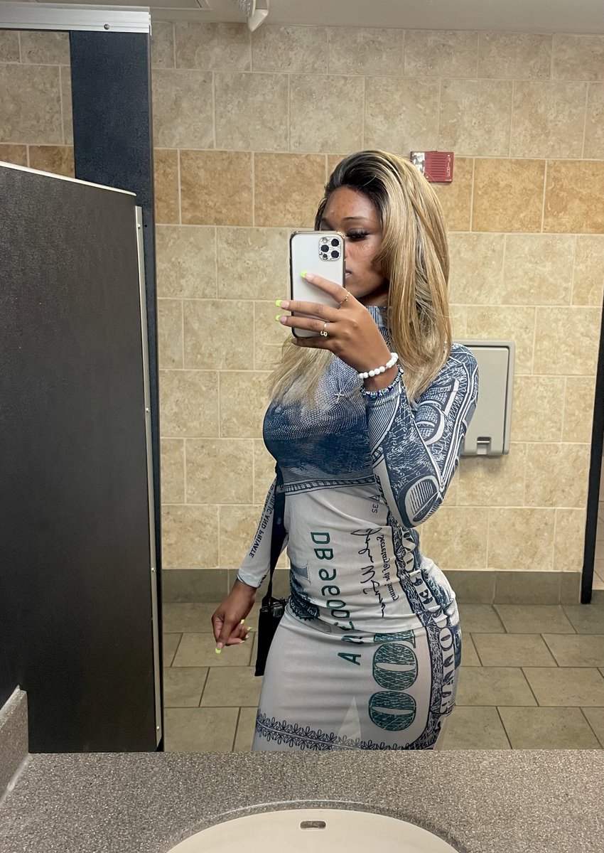 K💲 tweet media