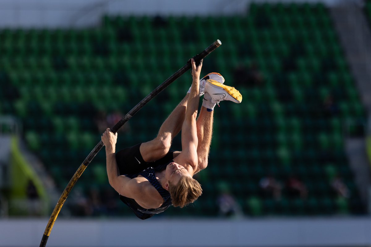 DukeTFXC's tweet photo. It’s almost OLYMPICS time for athletes current and past 😈

🔵 Simen Guttormsen - Pole Vault (Team Norway🇳🇴)
🔵 Lauren Hoffman - 400m Hurdles (Team Philippines🇵🇭)
🔵 Maddy Price - 4x400m, Provisional 400m (Team Canada🇨🇦)
🔵 Dan Golubovic - Decathlon (Team Australia🇦🇺) https://t.co/nZTe0iLPKK