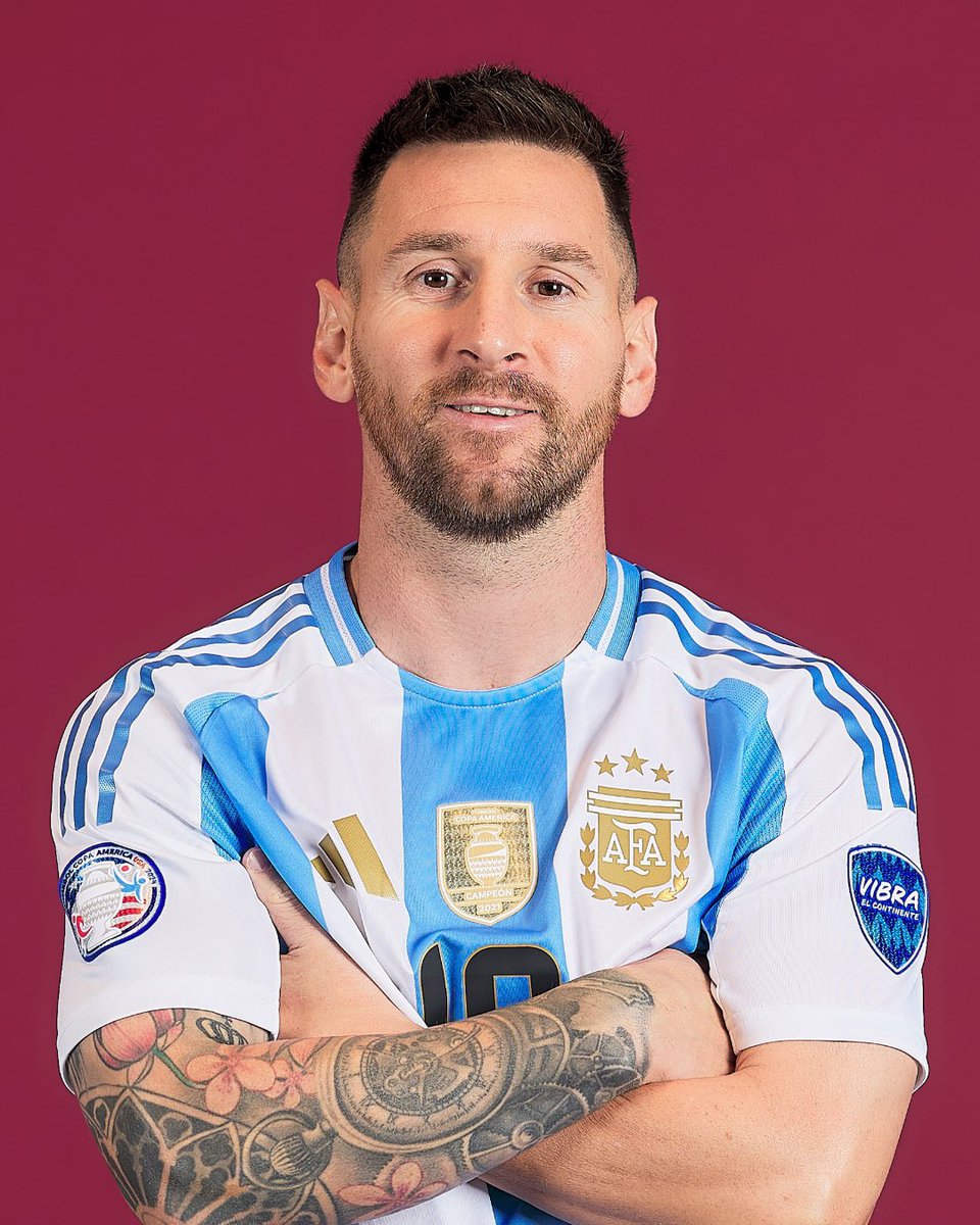 Pratap02's tweet photo. Lionel Messi becomes most decorated player in football history with 45 trophies.Goat for a reason.
@LeoMessiMedia @WeAreMessi https://t.co/yUFWeAhow3