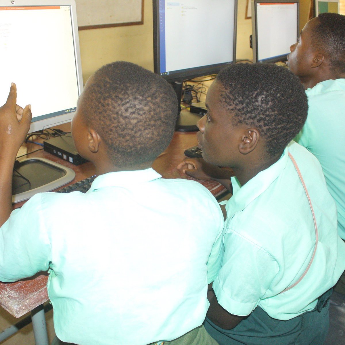 Think Malawi tweet media