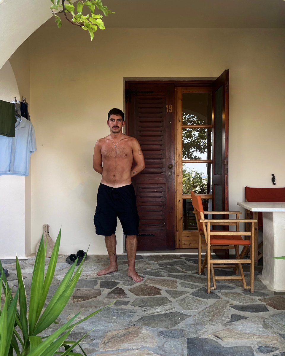 carrivver's tweet photo. Me quedo a vivir en Grecia https://t.co/FGFwf44quw