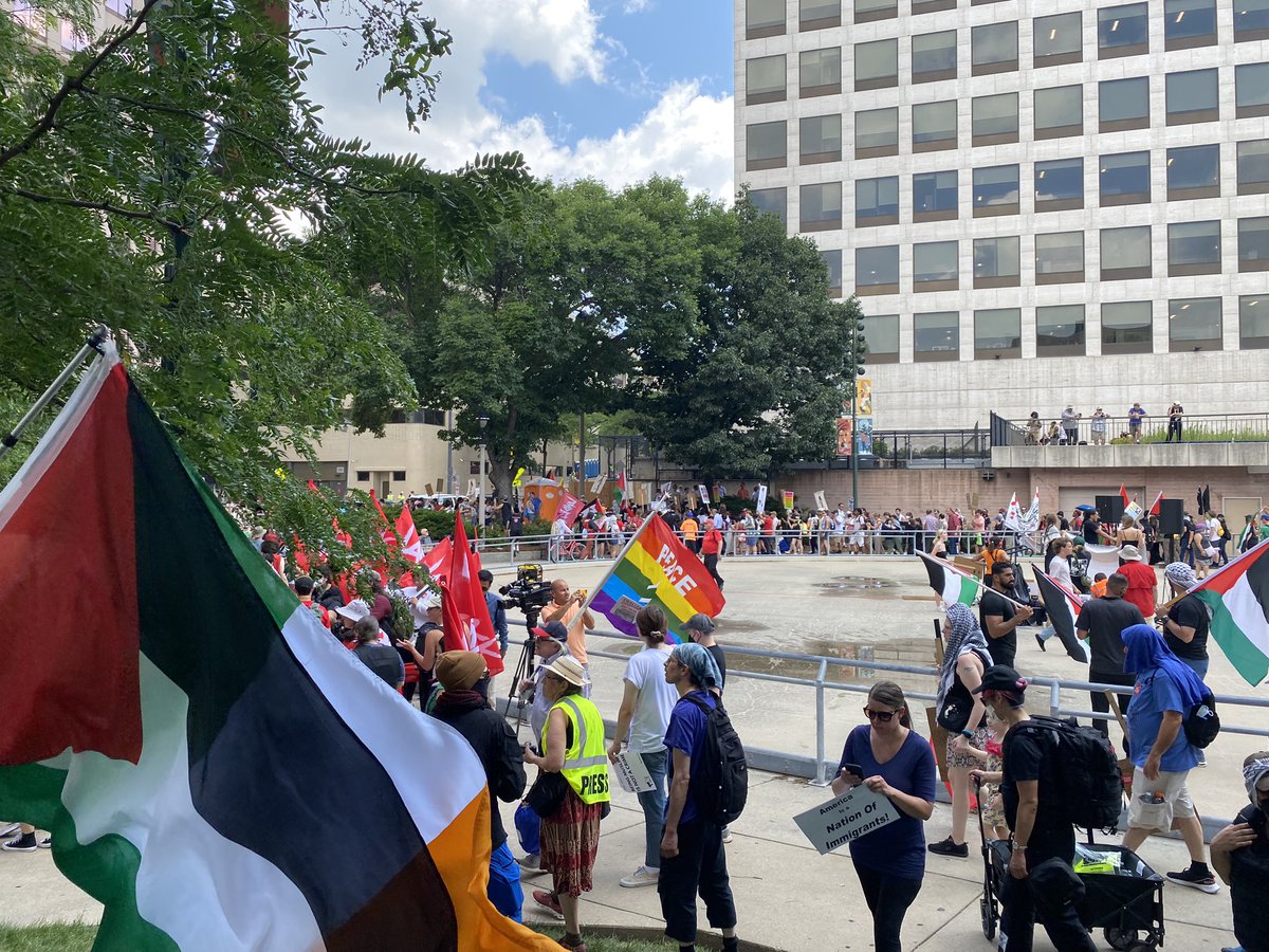 Henry Redman (@henryredrobin) on Twitter photo March on the RNC is starting to move, with <a href="/IsiahHolmes8/">Isiah Holmes</a> and I covering all things outside the convention for the <a href="/WIExaminer/">Wisconsin Examiner || @wiexaminer.bsky.social</a> March on the RNC is starting to move, with <a href="/IsiahHolmes8/">Isiah Holmes</a> and I covering all things outside the convention for the <a href="/WIExaminer/">Wisconsin Examiner || @wiexaminer.bsky.social</a>