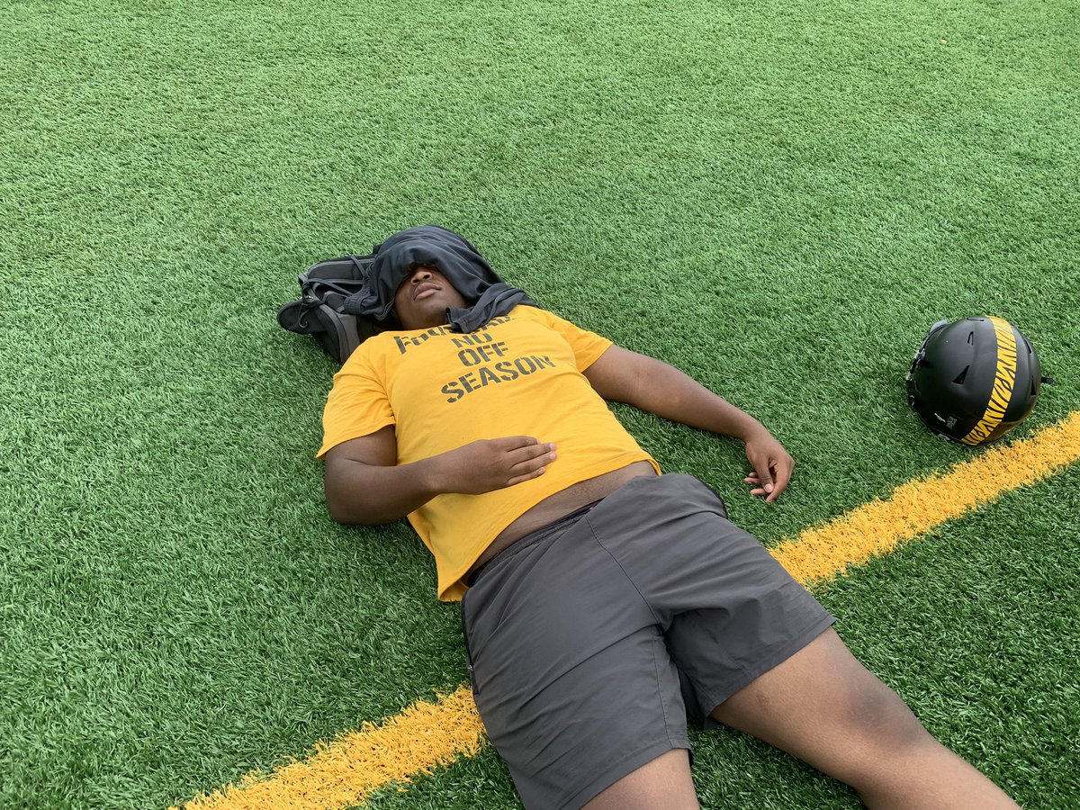 kahari_hicks's tweet photo. On today’s episode of #Softbehavior @Haddo70 refuses to follow @MacStephens motto of rejecting weakness and instead takes a nap on the turf. 😴 https://t.co/OVl0KsCmga