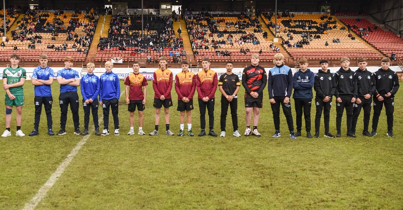 OfficialBullsRL's tweet photo. 👋 | We are delighted to introduce our new Scholarship intake for the 2025 season - with 17 players presented to the Bartercard Odsal crowd at half-time yesterday.

👏 | Congratulations, lads!