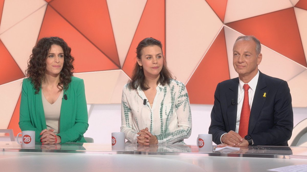 28minutes's tweet photo. Tentative d'assassinat contre #DonaldTrump : le tournant de la campagne présidentielle ?

On en débat avec Amy Greene, Kéthévane Gorjestani et Philippe Karsenty.

cc @ketgorjestani @pkarsenty https://t.co/MZS6ufMb2C